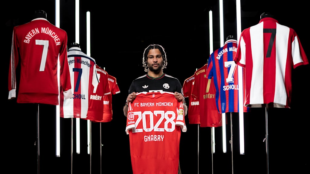 The number 7 - how Scholl, Ribéry and Gnabry shaped it | FC Bayern